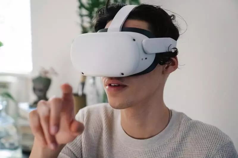 Man experiencing the rise of VR